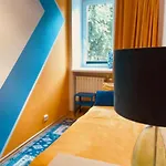 شقة Luxury 4-bedroom In Centre - Self-check In & Fast Wifi *