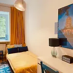 Luxury 4-bedroom In Centre - Self-check In & Fast Wifi * وارسو