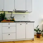 شقة Luxury 4-bedroom In Centre - Self-check In & Fast Wifi