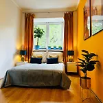 Luxury 4-bedroom In Centre - Self-check In & Fast Wifi شقة وارسو
