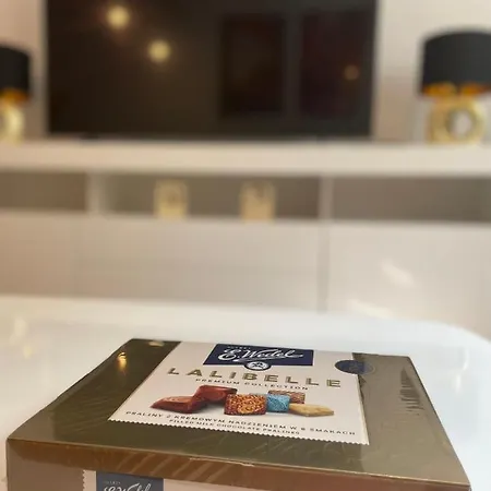 Apartment Luxury 4-bedroom In Centre - Self-check In & Fast Wifi