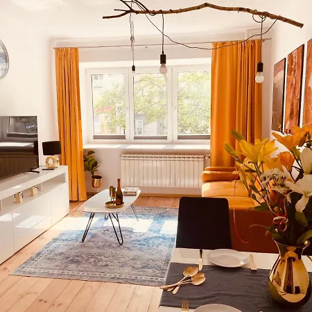 Luxury 4-bedroom In Centre - Self-check In & Fast Wifi * Warsaw