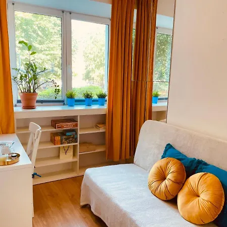 Luxury 4-bedroom In Centre - Self-check In & Fast Wifi Apartment Warsaw
