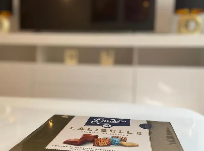 Lejlighed Luxury 4-bedroom In Centre - Self-check In & Fast Wifi