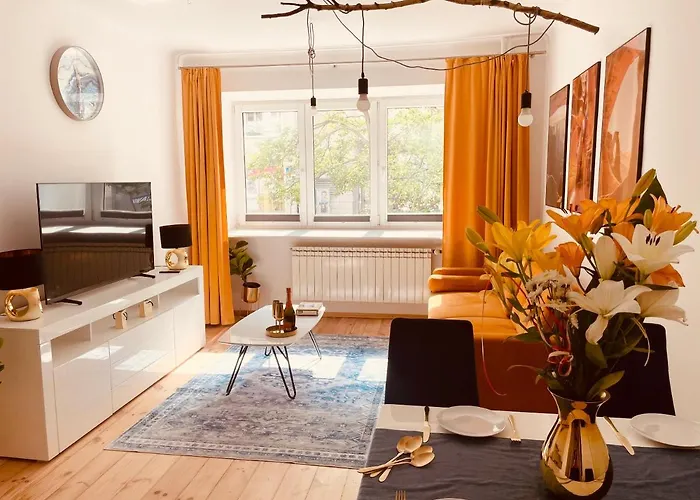 Luxury 4-bedroom In Centre - Self-check In & Fast Wifi * Warszawa