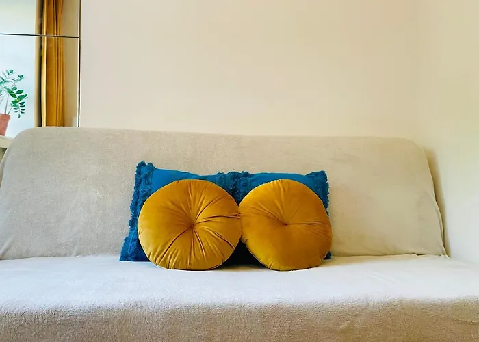 Luxury 4-bedroom In Centre - Self-check In & Fast Wifi Warszawa