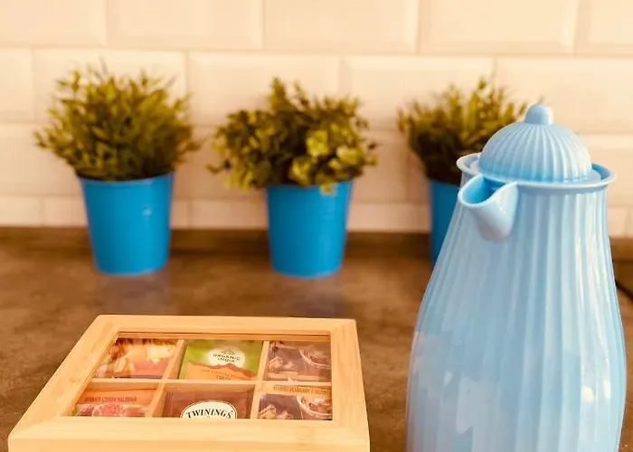 Luxury 4-bedroom In Centre - Self-check In & Fast Wifi Lejlighed