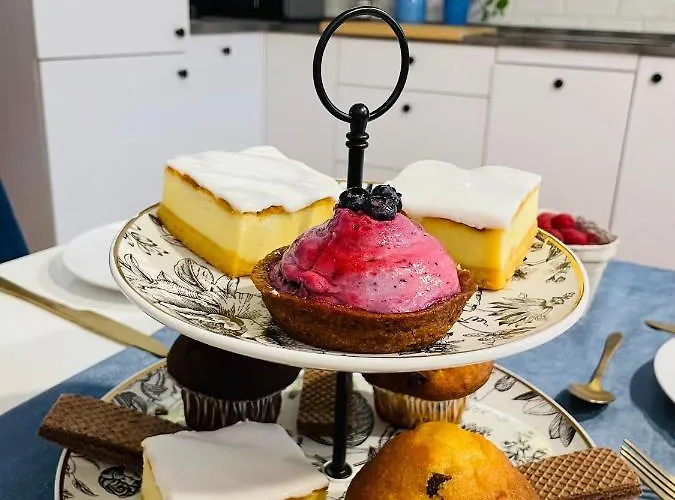 Lejlighed Luxury 4-bedroom In Centre - Self-check In & Fast Wifi