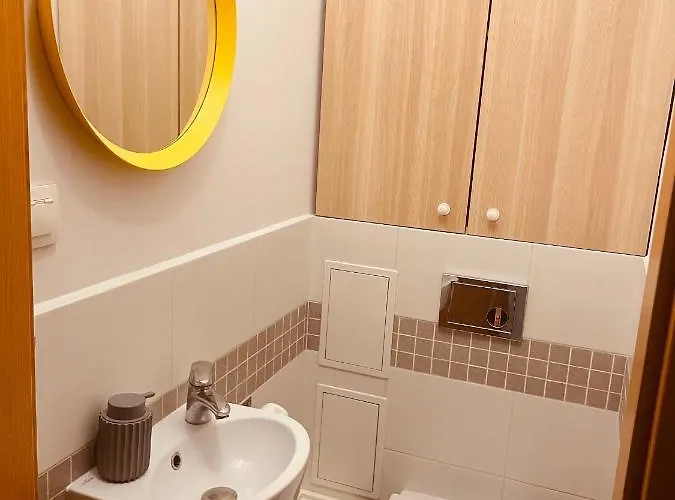 Luxury 4-bedroom In Centre - Self-check In & Fast Wifi