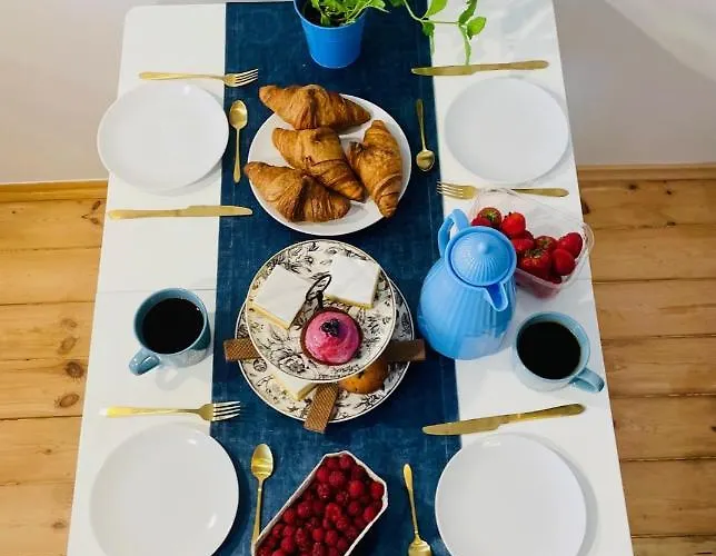 Luxury 4-bedroom In Centre - Self-check In & Fast Wifi *