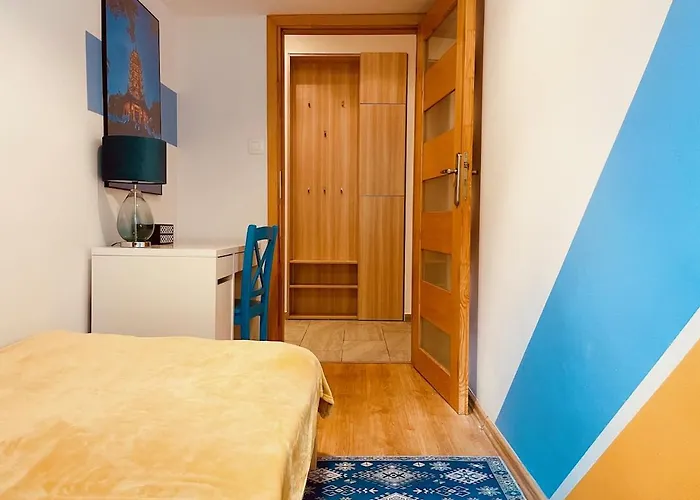 Luxury 4-bedroom In Centre - Self-check In & Fast Wifi * Warszawa