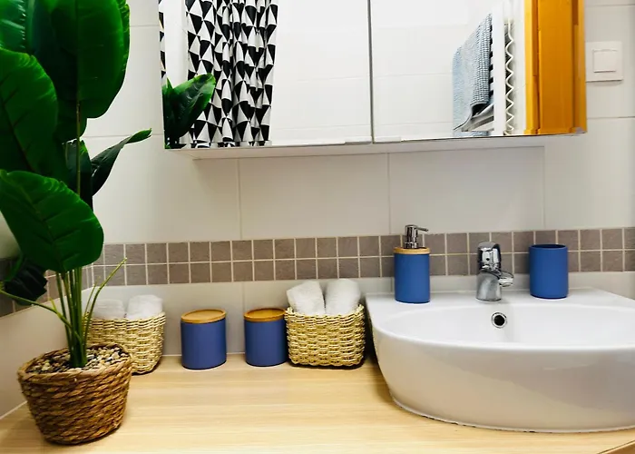 Luxury 4-bedroom In Centre - Self-check In & Fast Wifi Lejlighed