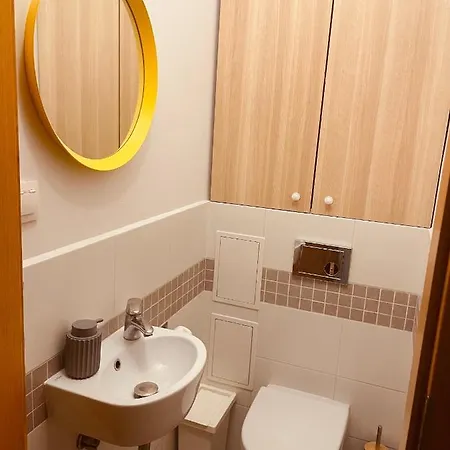 Luxury 4-bedroom In Centre - Self-check In & Fast Wifi