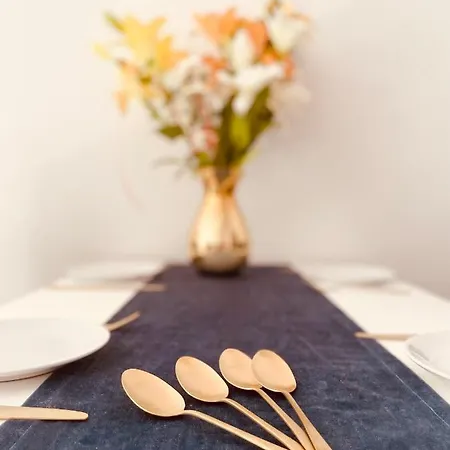 Luxury 4-bedroom In Centre - Self-check In & Fast Wifi