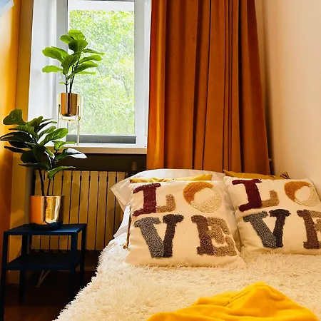 Lägenhet Luxury 4-bedroom In Centre - Self-check In & Fast Wifi